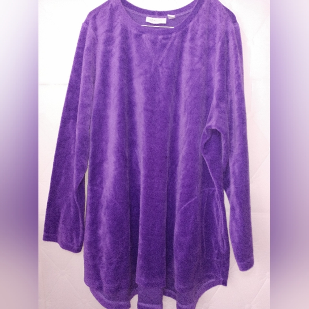 D & CO ACTIVE Vibrant Purple Velvet Long Sleeve Top